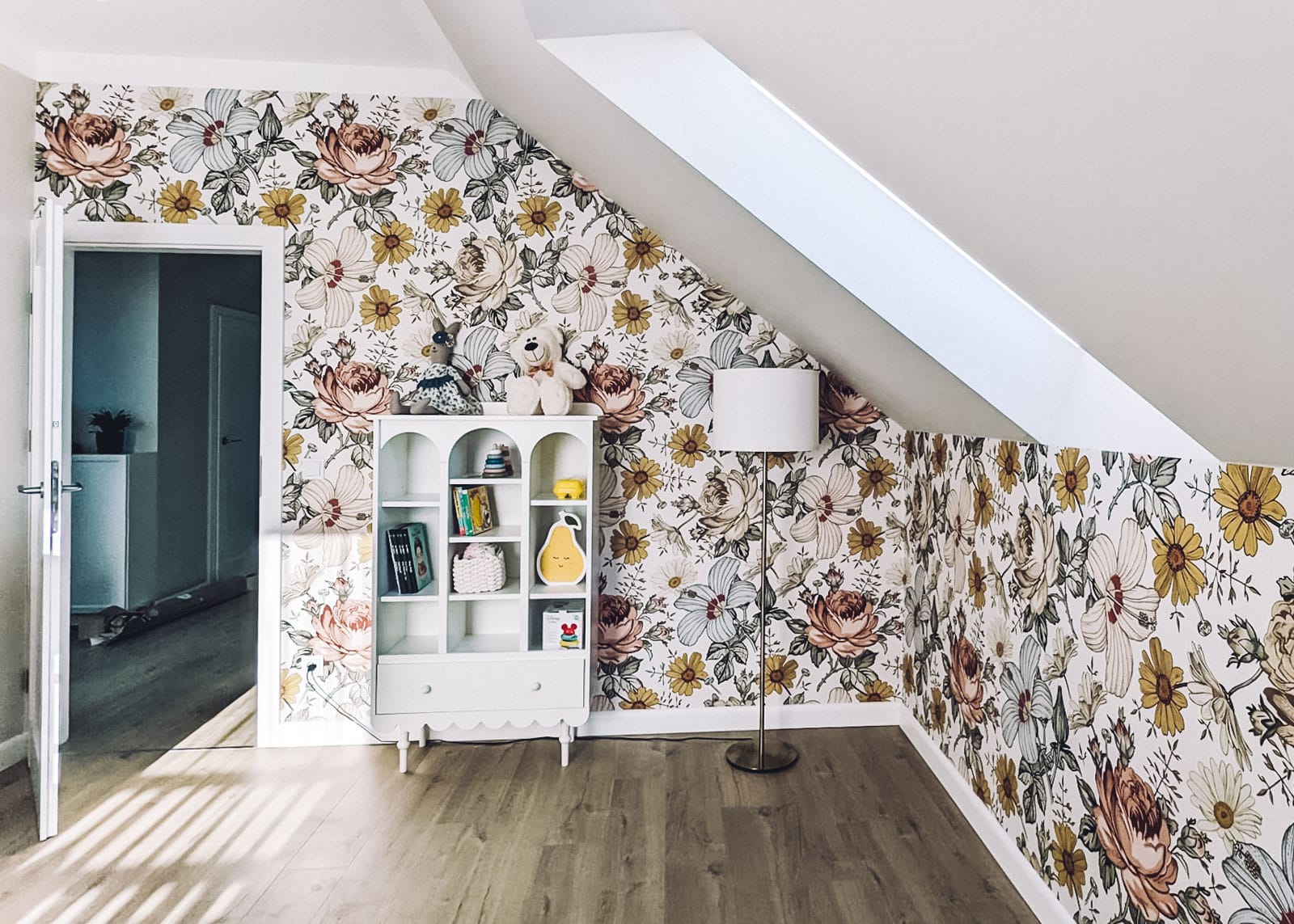 Realizacje tapet – wybrane projekty - PXL 20231127 120154618