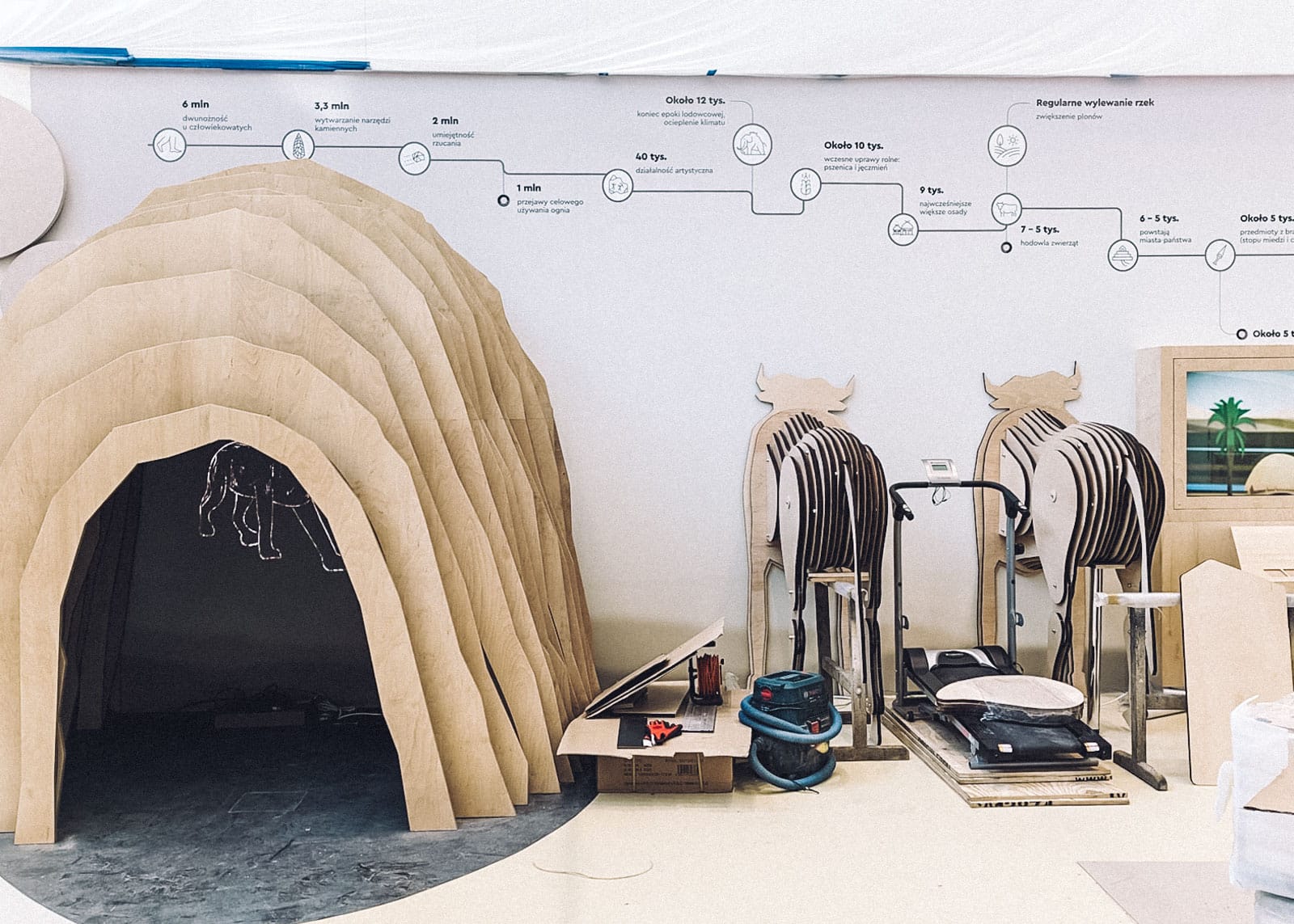 Montaż tapety ognioodpornej – Cogiteon - PXL 20240109 103422751